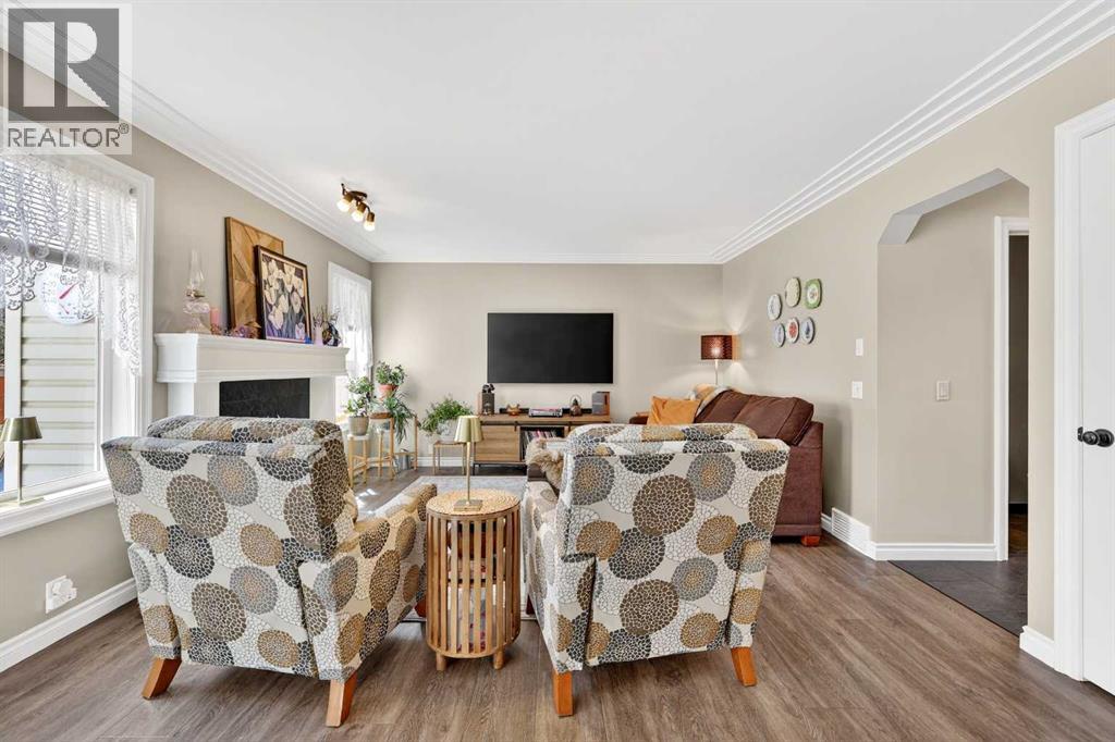 280 Mt Selkirk Close Se, Calgary, Alberta  T2Z 2P7 - Photo 15 - A2300401