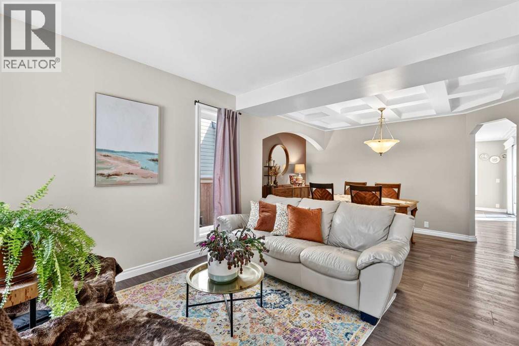 280 Mt Selkirk Close Se, Calgary, Alberta  T2Z 2P7 - Photo 4 - A2300401