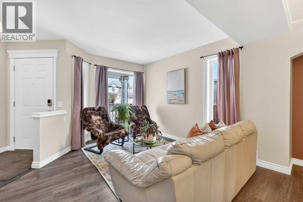 280 Mt Selkirk Close Se, Calgary, Alberta  T2Z 2P7 - Photo 5 - A2300401