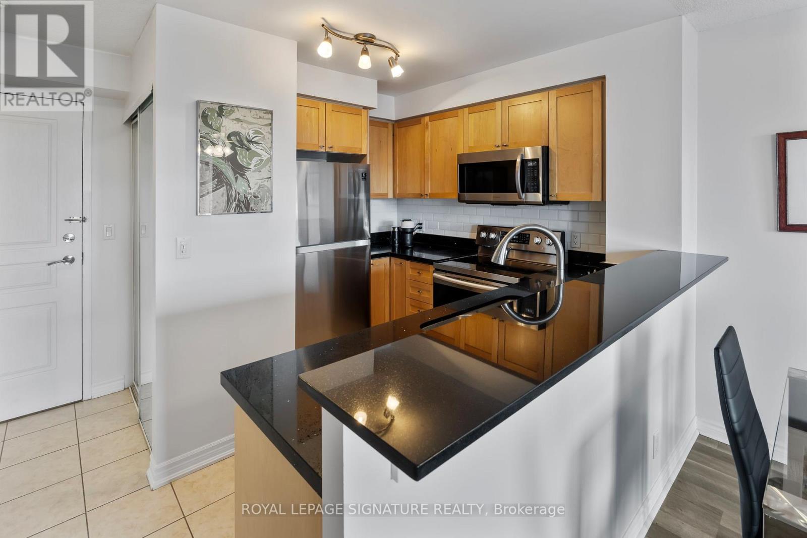 416 - 16 Dallimore Circle, Toronto, Ontario  M3C 4C4 - Photo 11 - C13034160