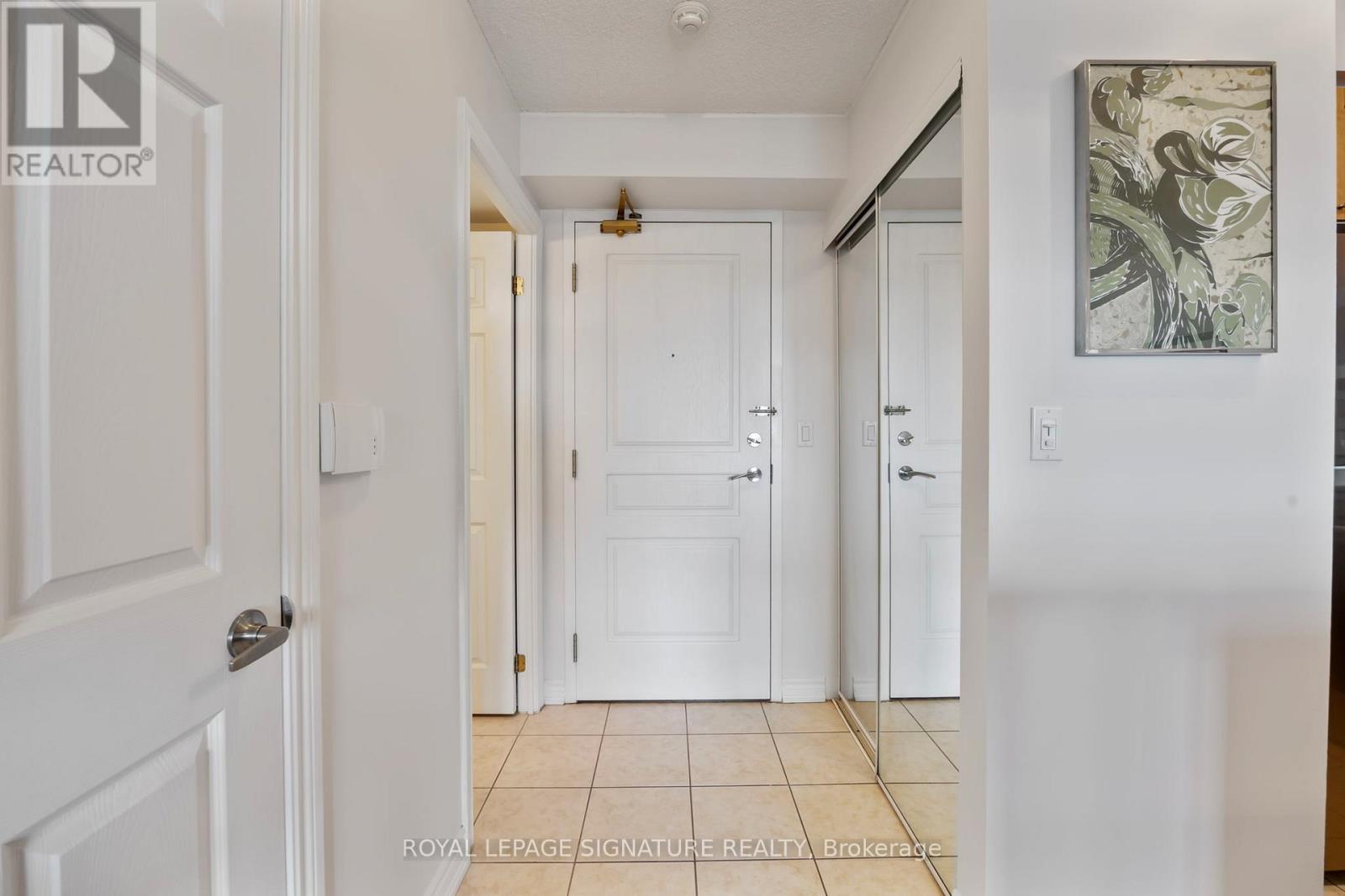 416 - 16 Dallimore Circle, Toronto, Ontario  M3C 4C4 - Photo 7 - C13034160