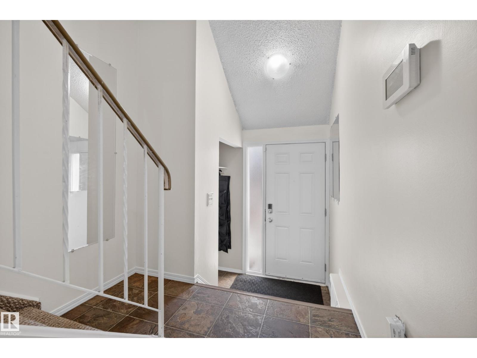 13876 24 St Nw, Edmonton, Alberta  T5Y 1B6 - Photo 14 - E4483690