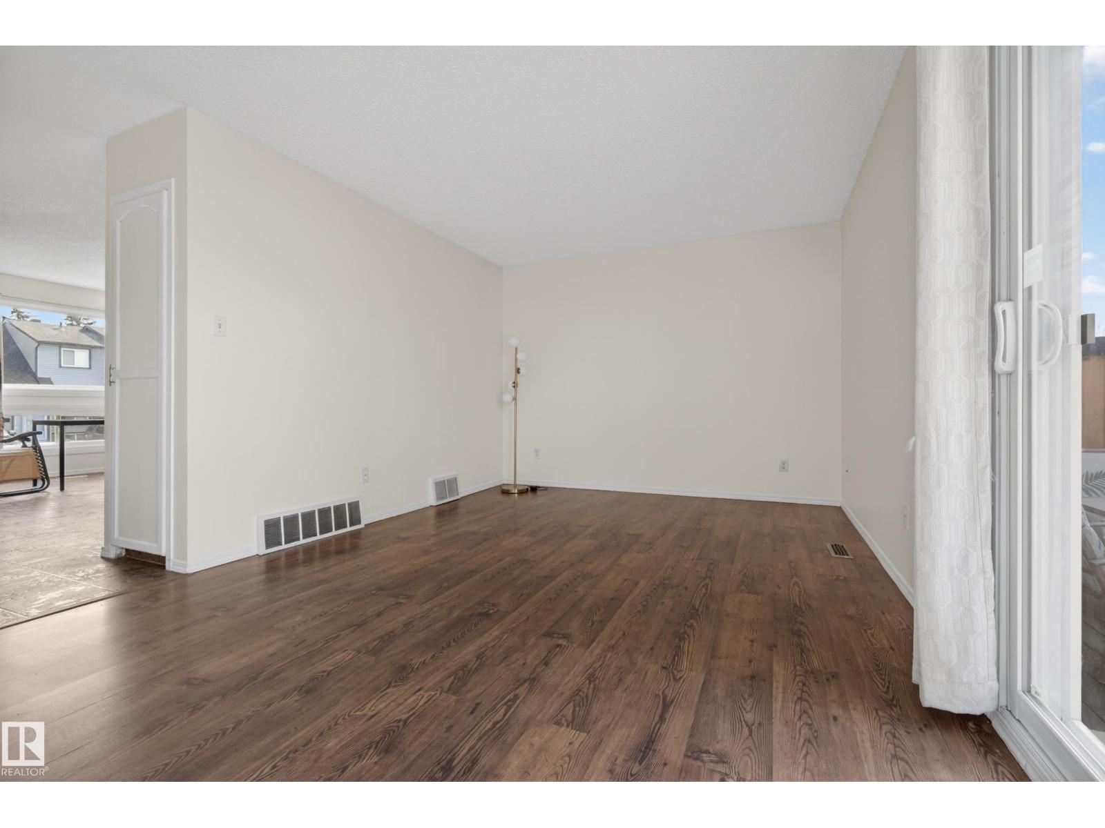 13876 24 St Nw, Edmonton, Alberta  T5Y 1B6 - Photo 19 - E4483690