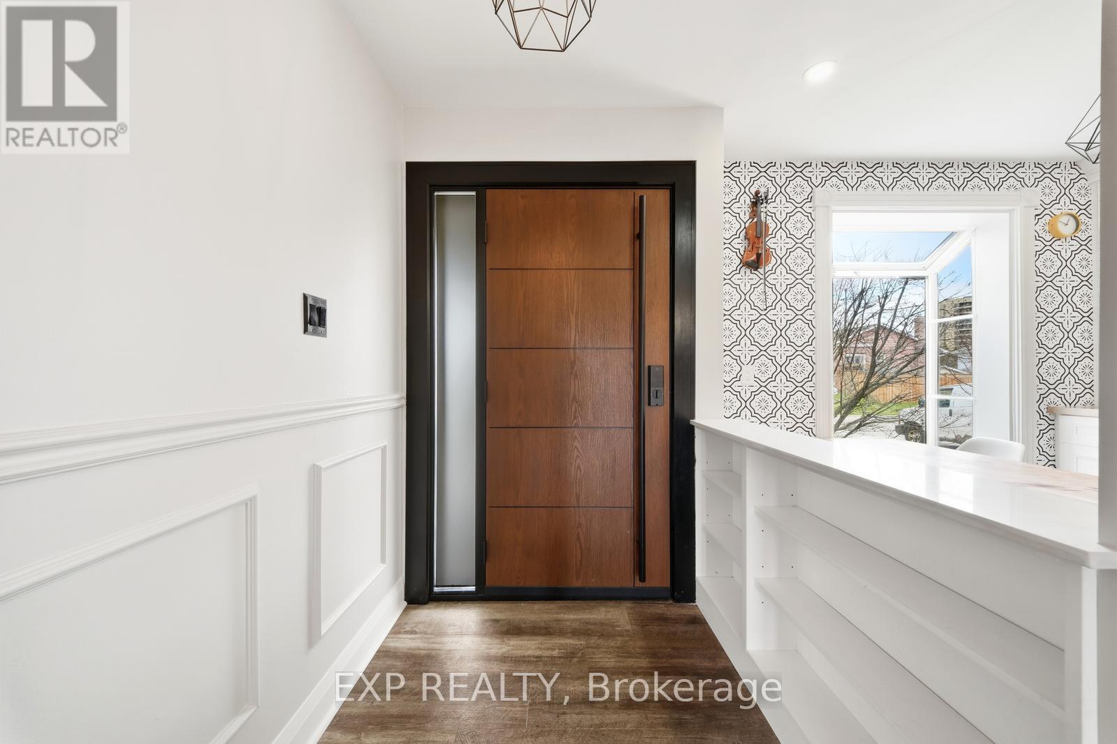 948 Downing Court, Oshawa, Ontario  L1G 7R5 - Photo 5 - E13034244