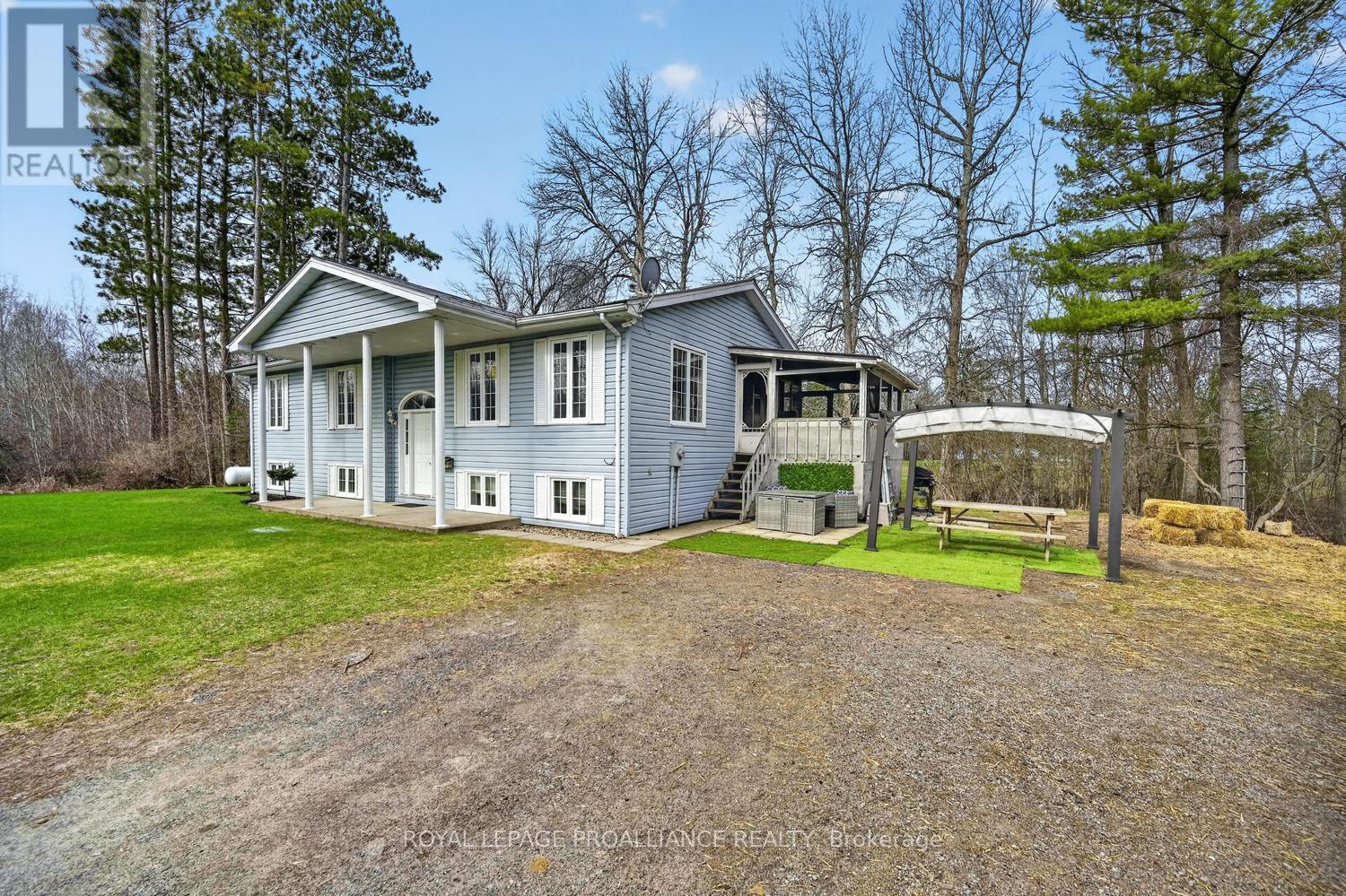 8100 Amelia Street, Augusta, Ontario  K0G 1R0 - Photo 2 - X13034120