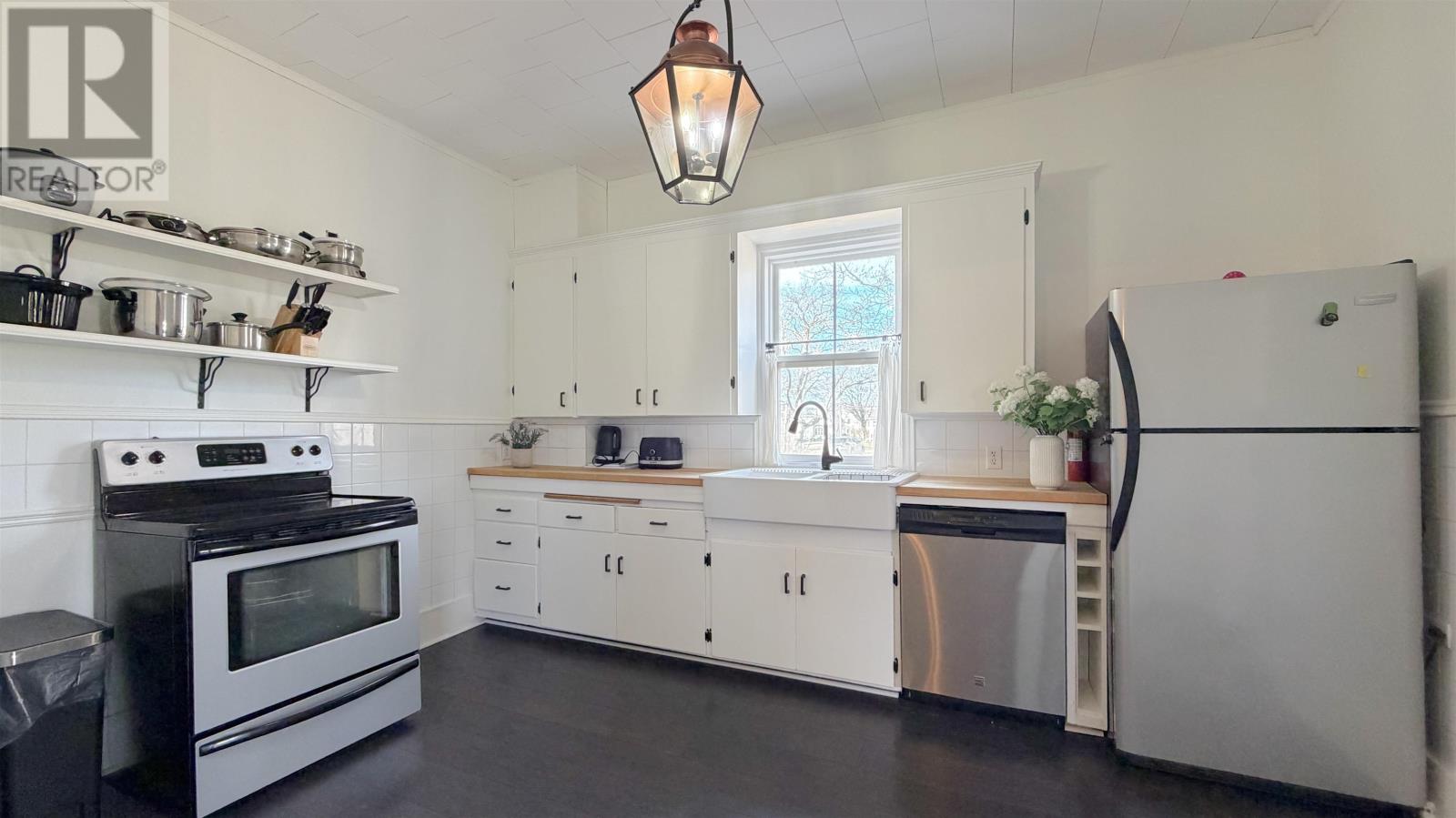 181 Fitzroy Street, Summerside, Prince Edward Island  C1N 1H1 - Photo 5 - 202608322