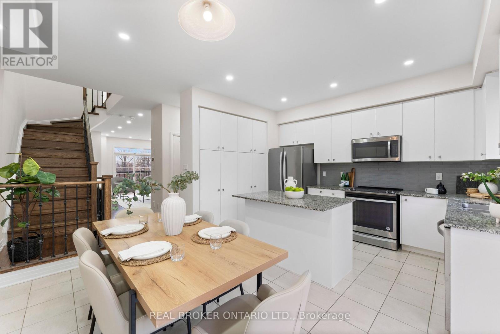 206 London Lane, Ajax, Ontario  L1T 0N5 - Photo 10 - E13004980