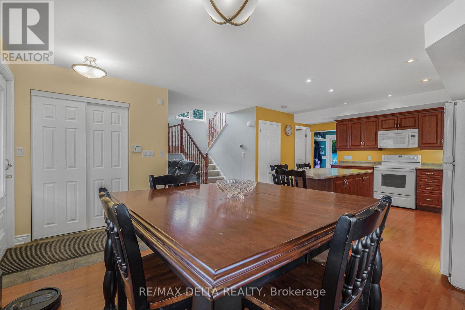 2567 ClÉroux Crescent, Ottawa, Ontario  K1W 1B6 - Photo 6 - X13034090