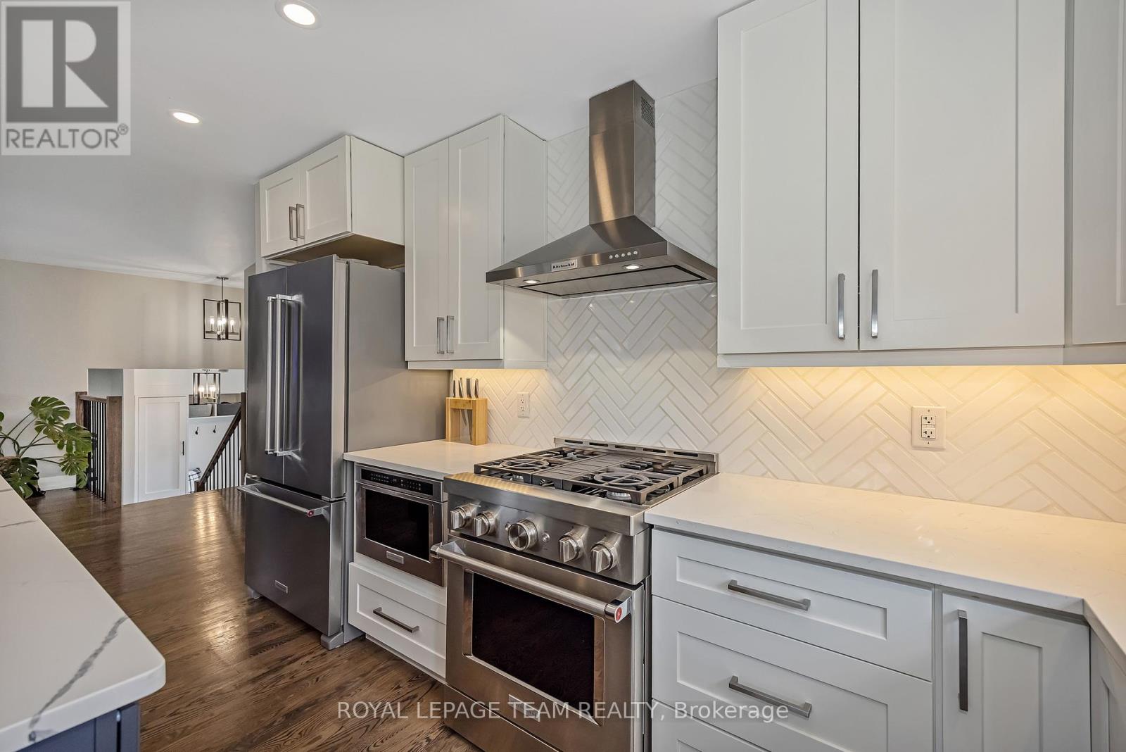 1517 Back Place Avenue, Ottawa, Ontario  K4P 1R3 - Photo 12 - X13034096