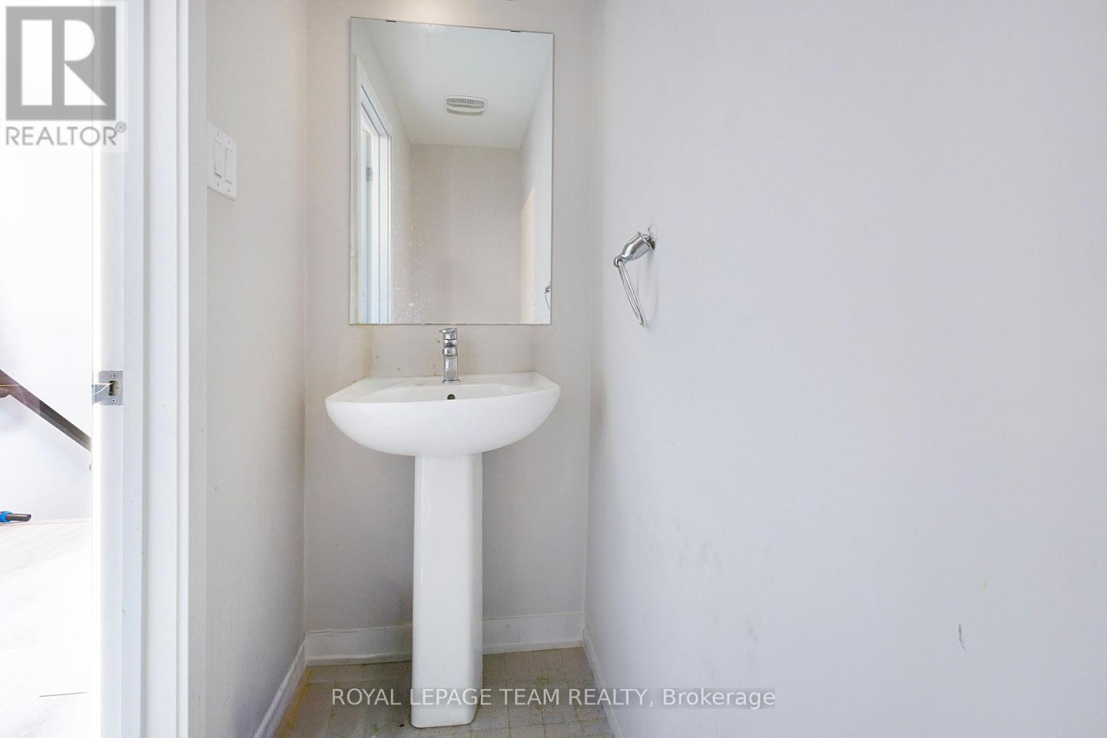 966 Chapman Mills Drive, Ottawa, Ontario  K2J 7J4 - Photo 3 - X13034122