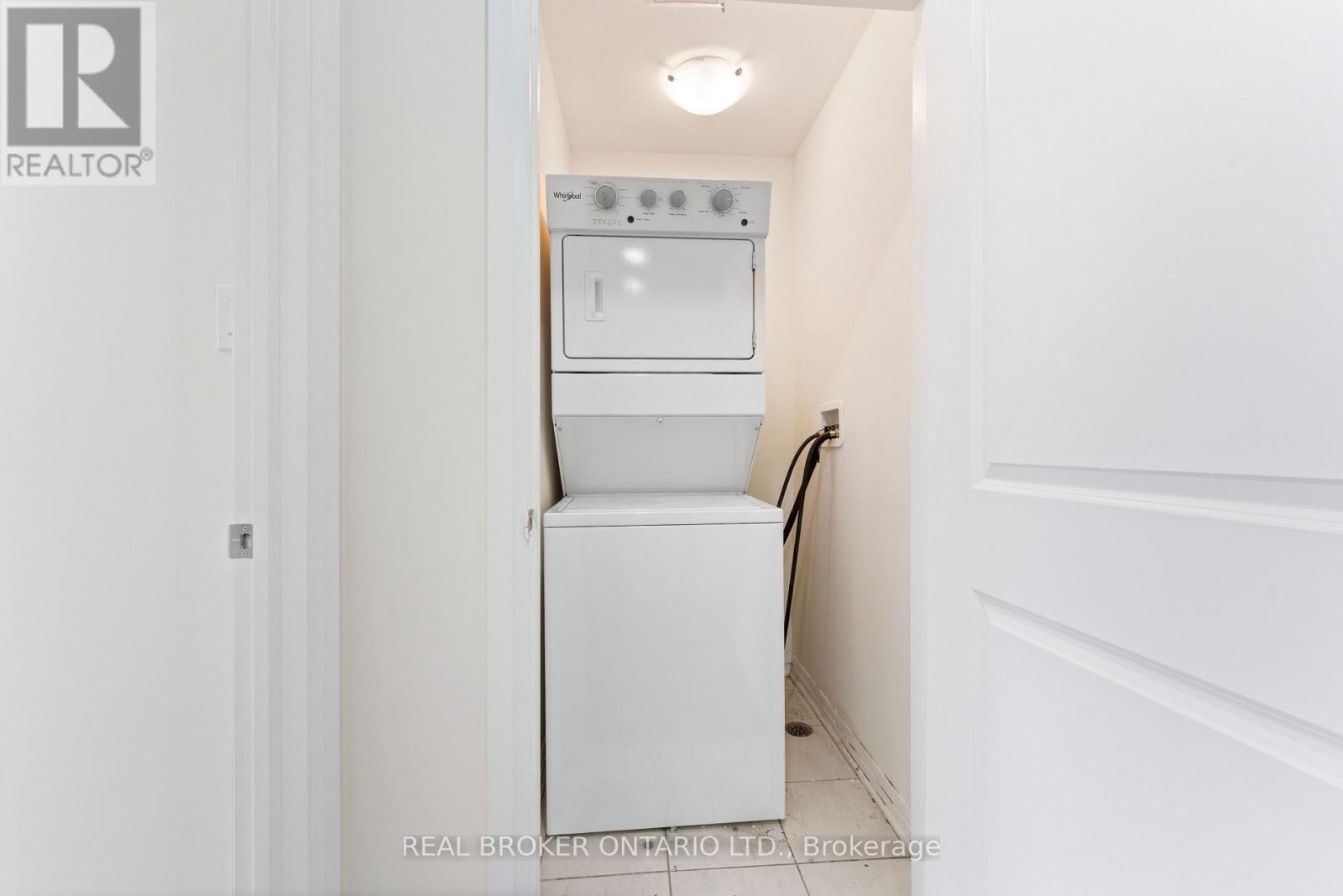 206 London Lane, Ajax, Ontario  L1T 0N5 - Photo 32 - E13004980