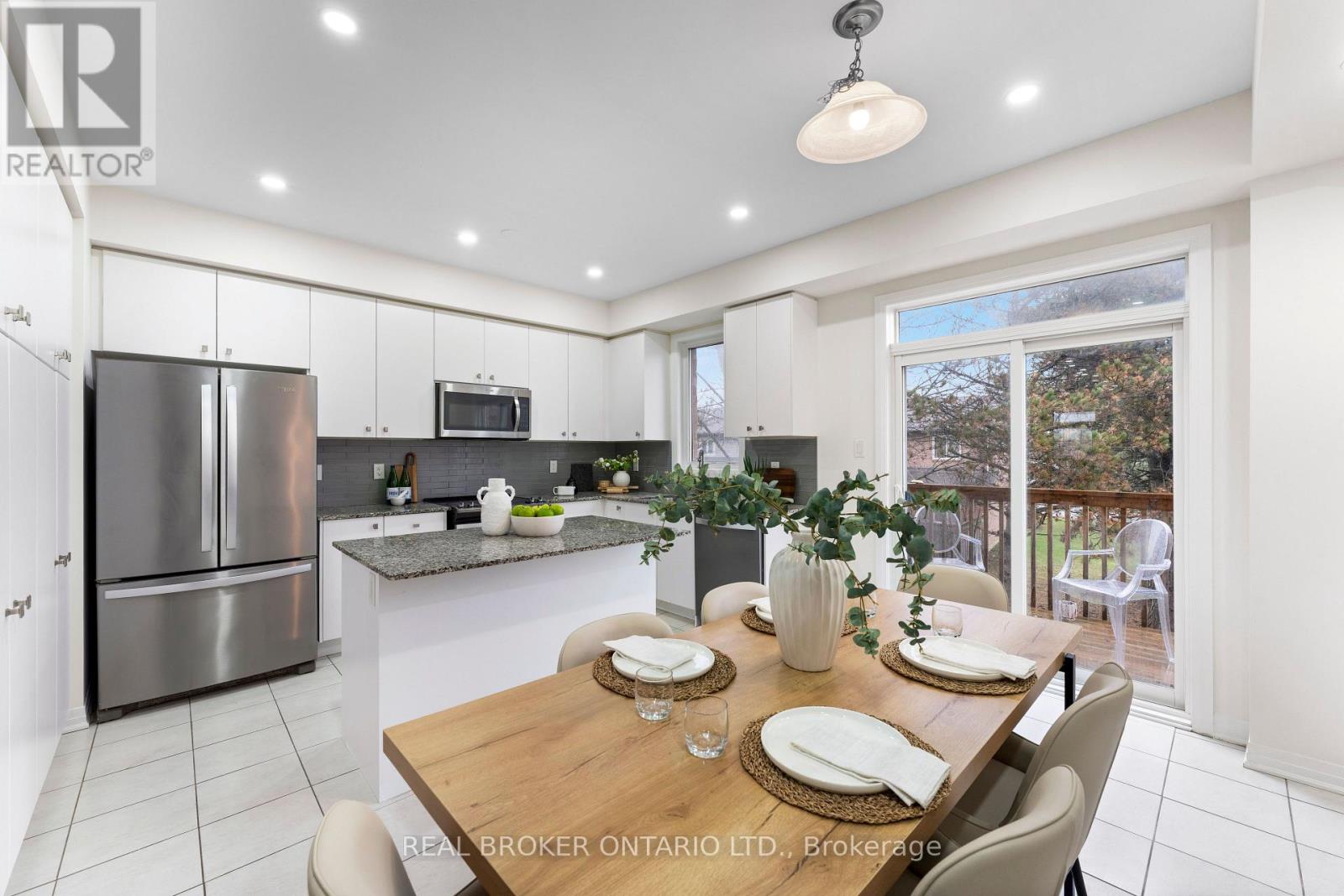 206 London Lane, Ajax, Ontario  L1T 0N5 - Photo 9 - E13004980