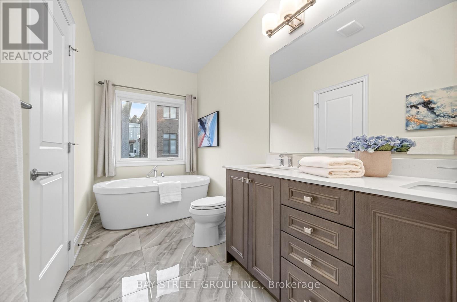 40 Meteorite Street, Richmond Hill, Ontario  L4C 4L9 - Photo 32 - N13023354