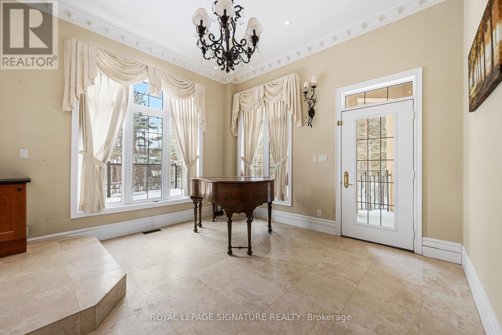 8 Elia Drive, Whitchurch-Stouffville, Ontario  L4A 7X5 - Photo 5 - N13034210