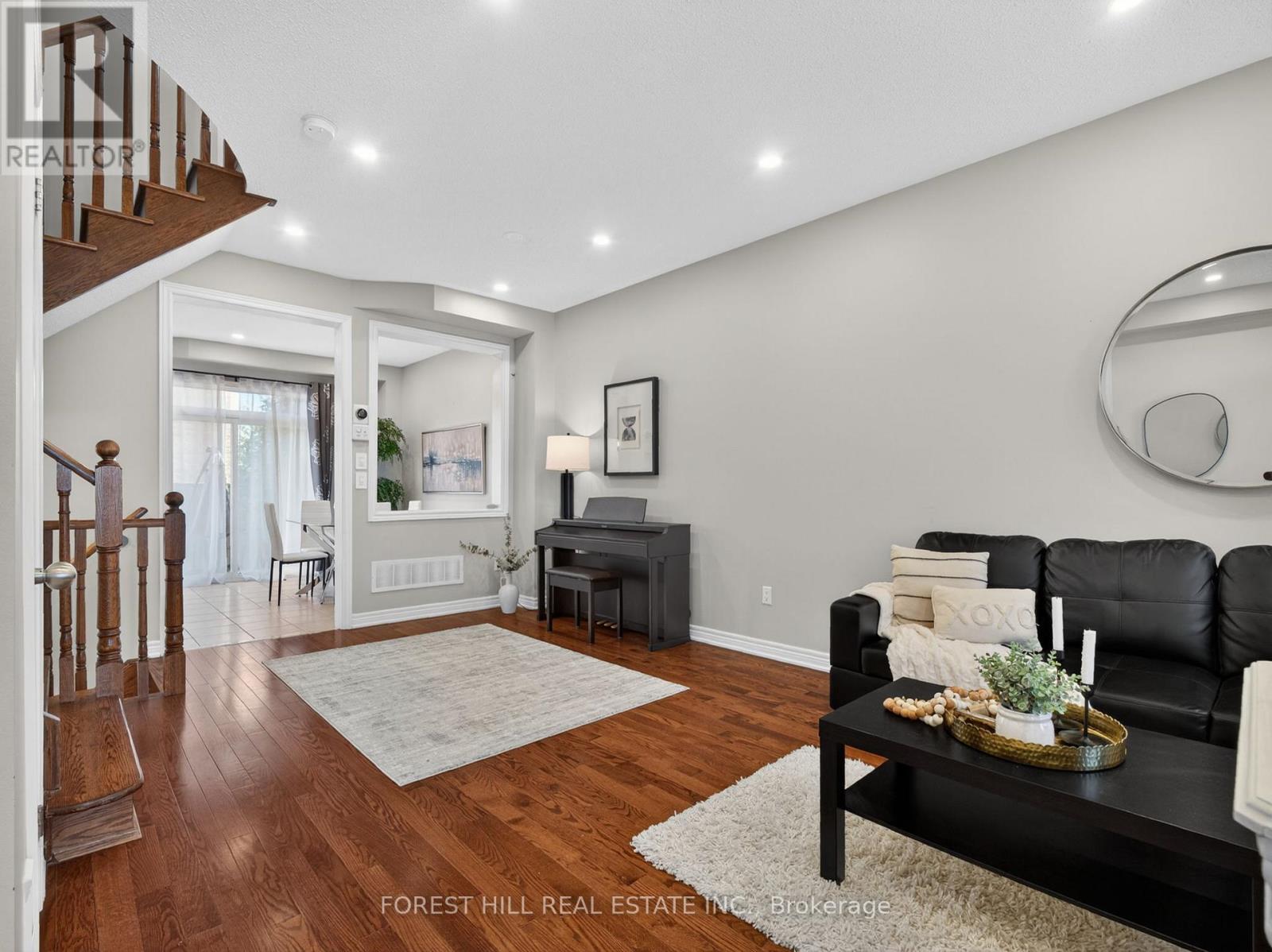 41 Pavlova Crescent, Richmond Hill, Ontario  L4E 0V8 - Photo 6 - N13034228