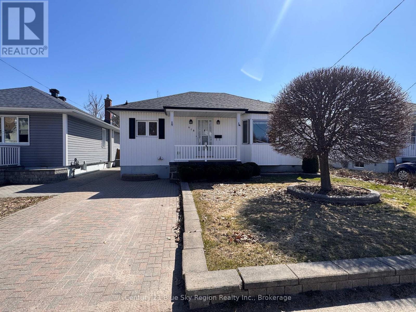 918 DOUGLAS STREET, North Bay, Ontario