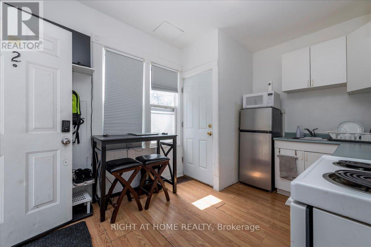 29 Peel Street, Barrie, Ontario  L4M 3K9 - Photo 11 - S13034188