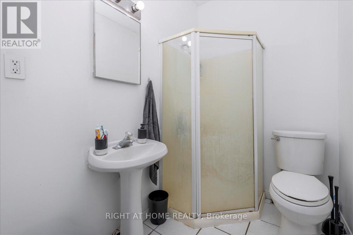 29 Peel Street, Barrie, Ontario  L4M 3K9 - Photo 14 - S13034188