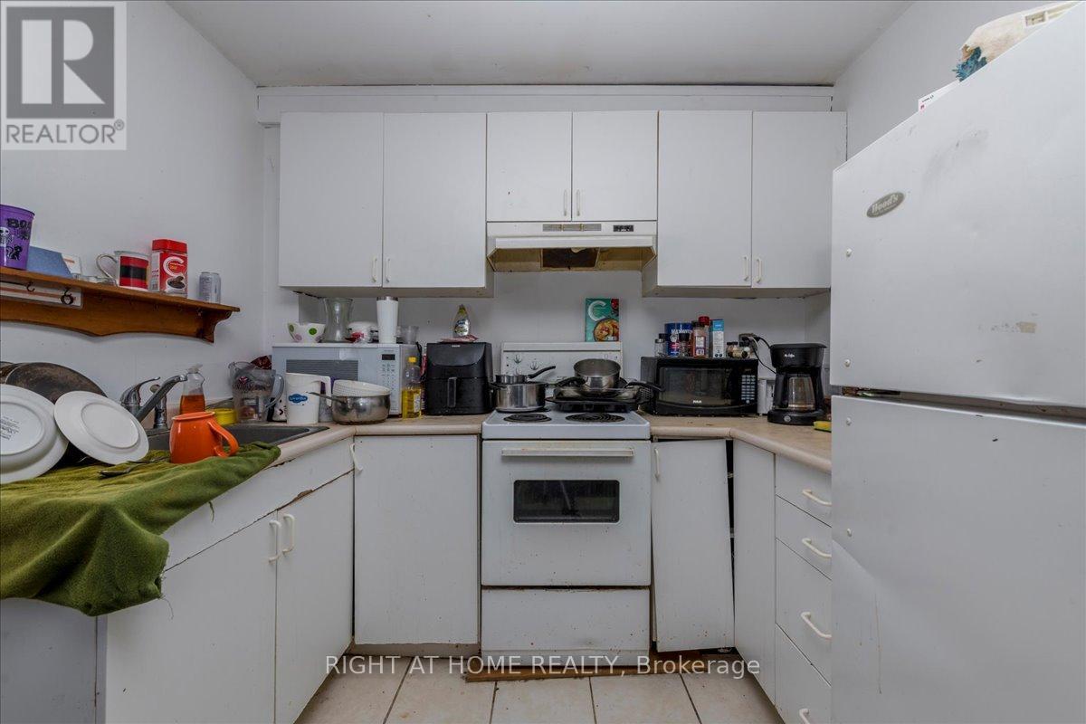 29 Peel Street, Barrie, Ontario  L4M 3K9 - Photo 15 - S13034188