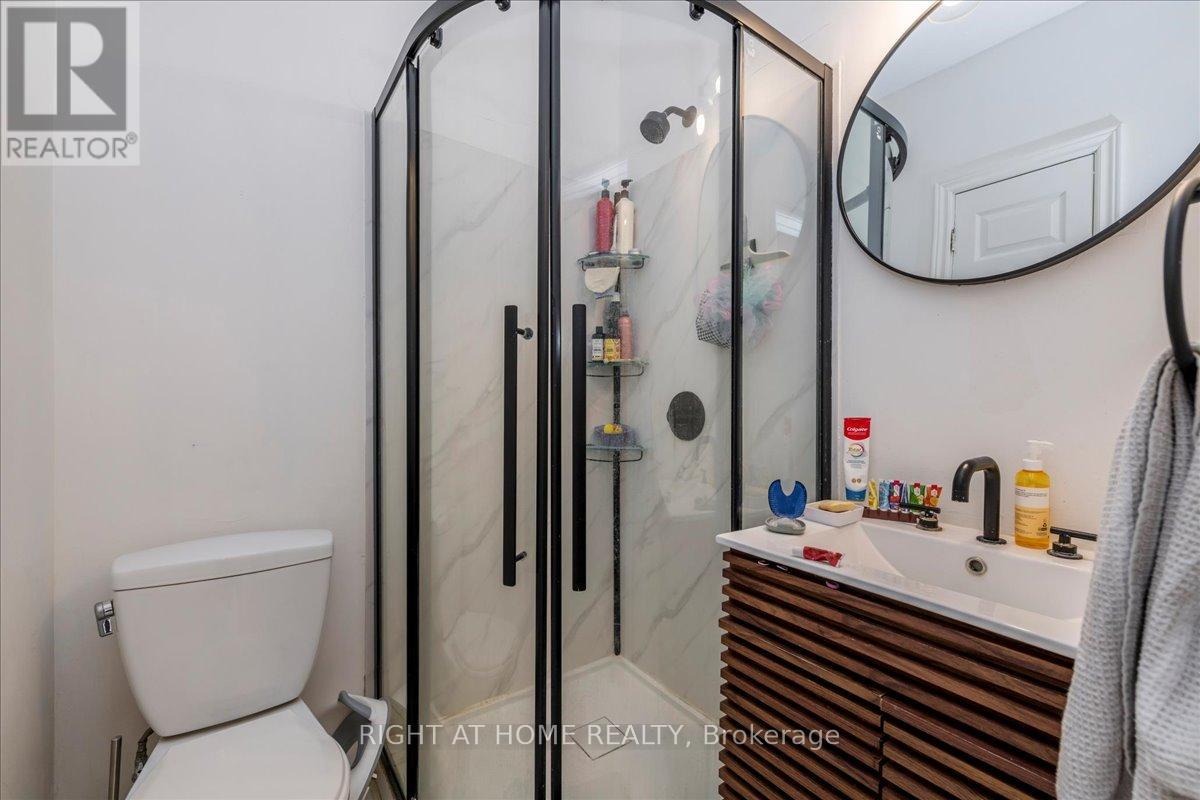 29 Peel Street, Barrie, Ontario  L4M 3K9 - Photo 9 - S13034188