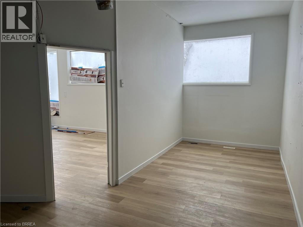 100 Charing Cross Street, Brantford, Ontario  N3R 2H6 - Photo 6 - 40799509