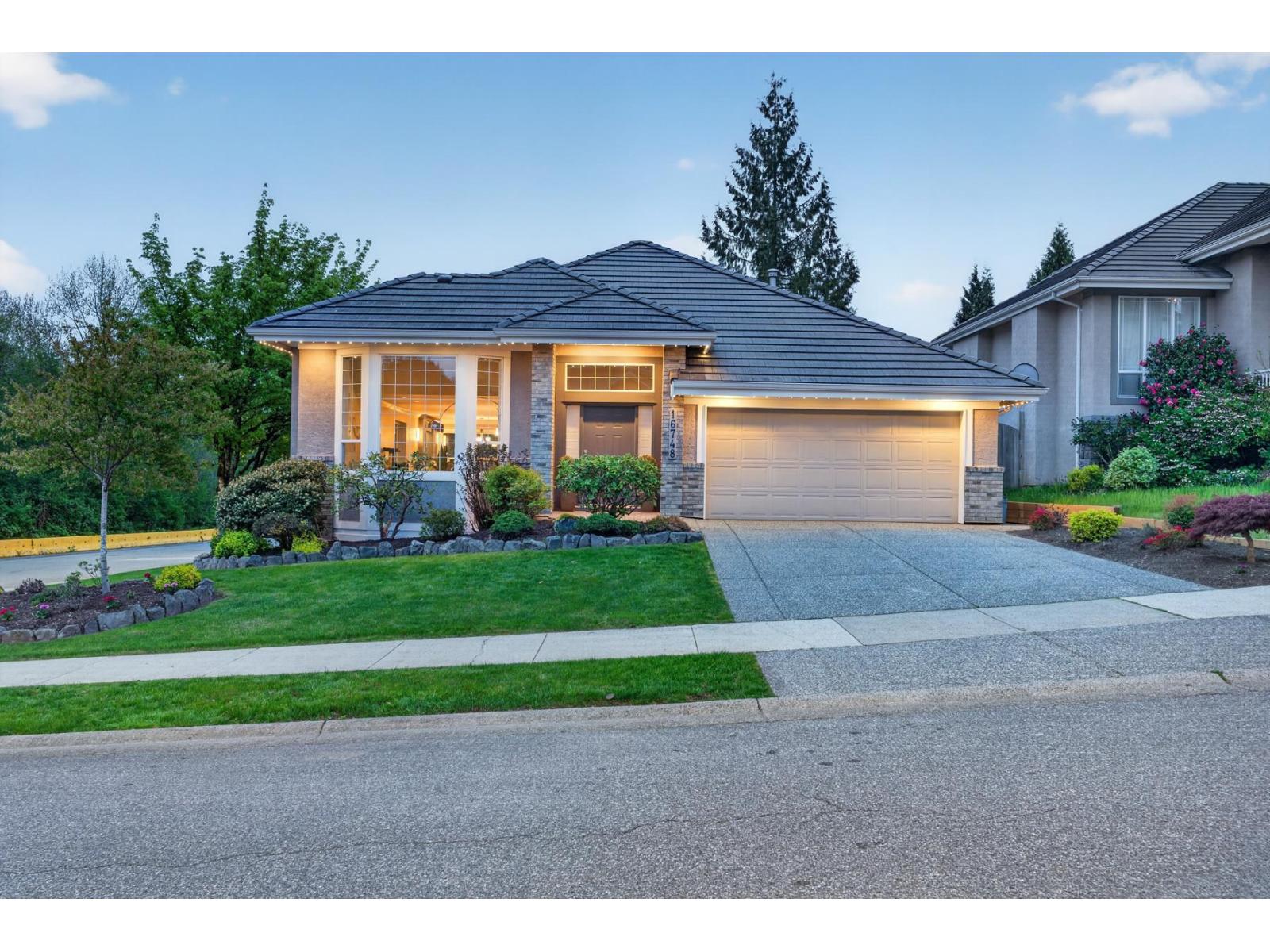 16748 109th Avenue, Surrey, British Columbia  V4N 5H6 - Photo 2 - R3115026