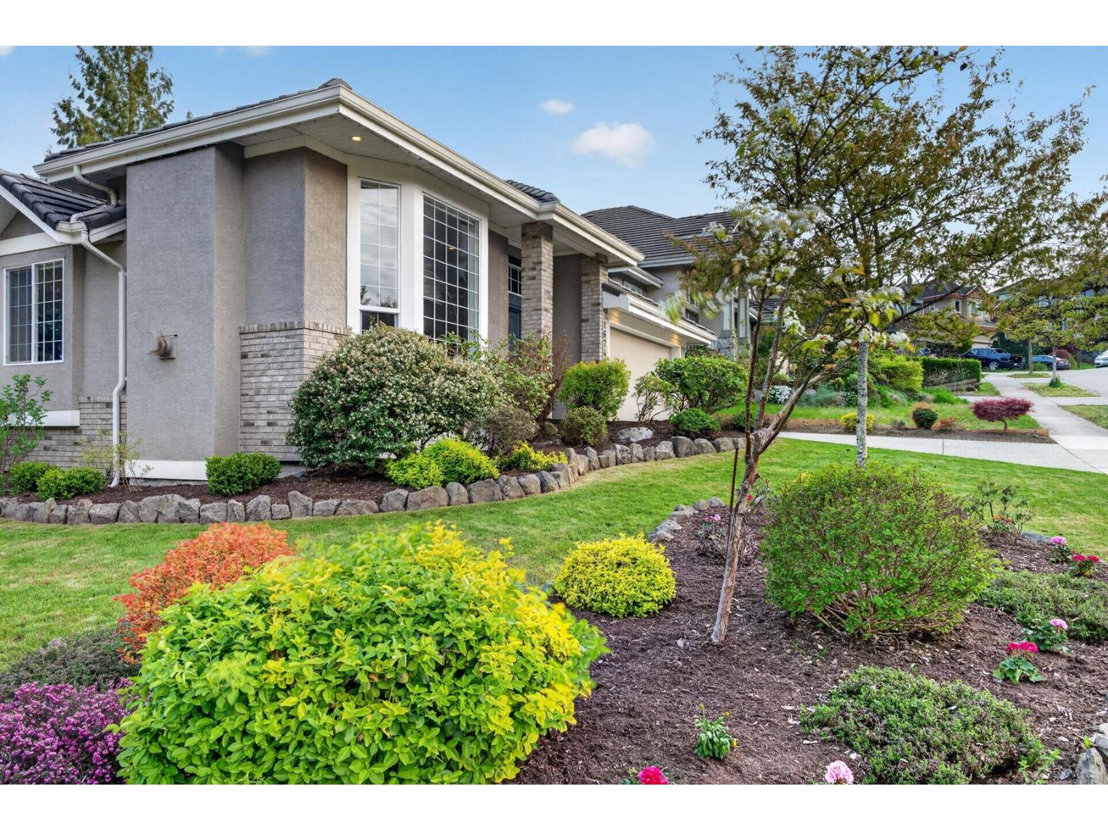 16748 109th Avenue, Surrey, British Columbia  V4N 5H6 - Photo 3 - R3115026