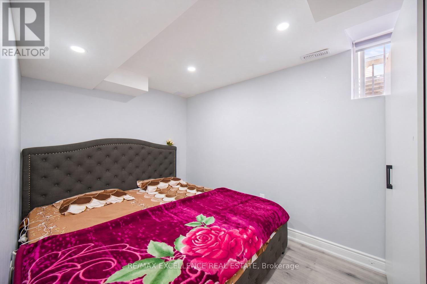 18 Manett Crescent, Brampton, Ontario  L6X 4X4 - Photo 30 - W13034062