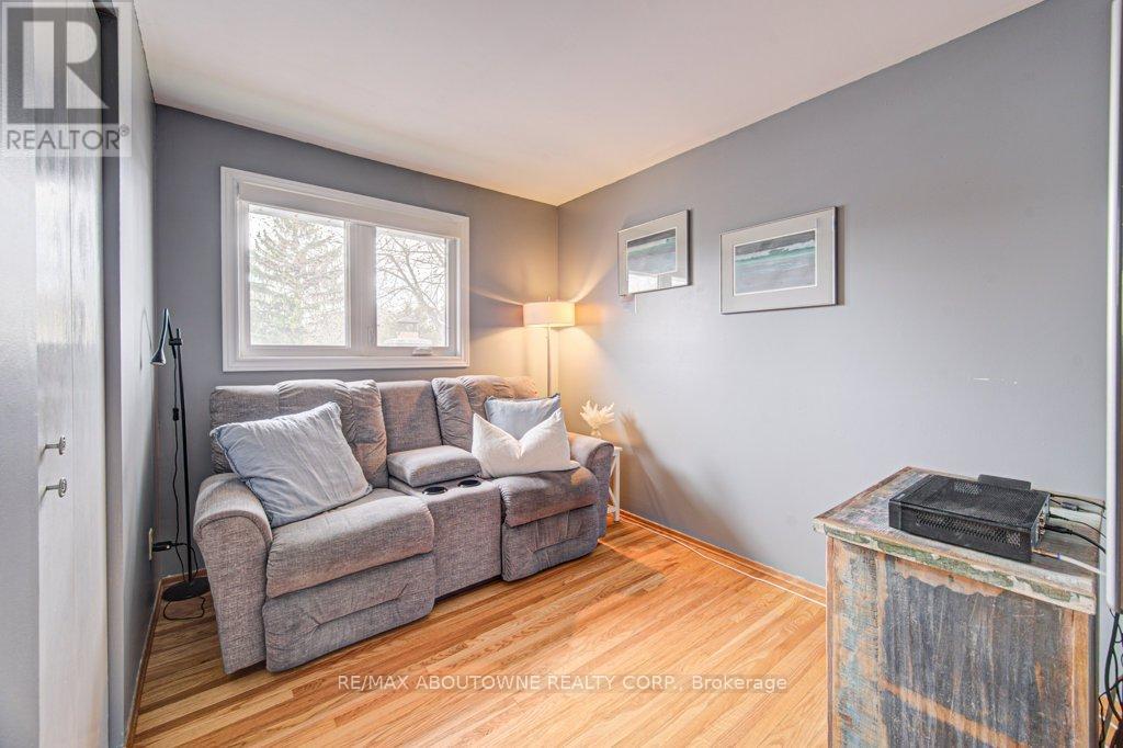 126 Otter Crescent, Oakville, Ontario  L6H 1E6 - Photo 15 - W13034070