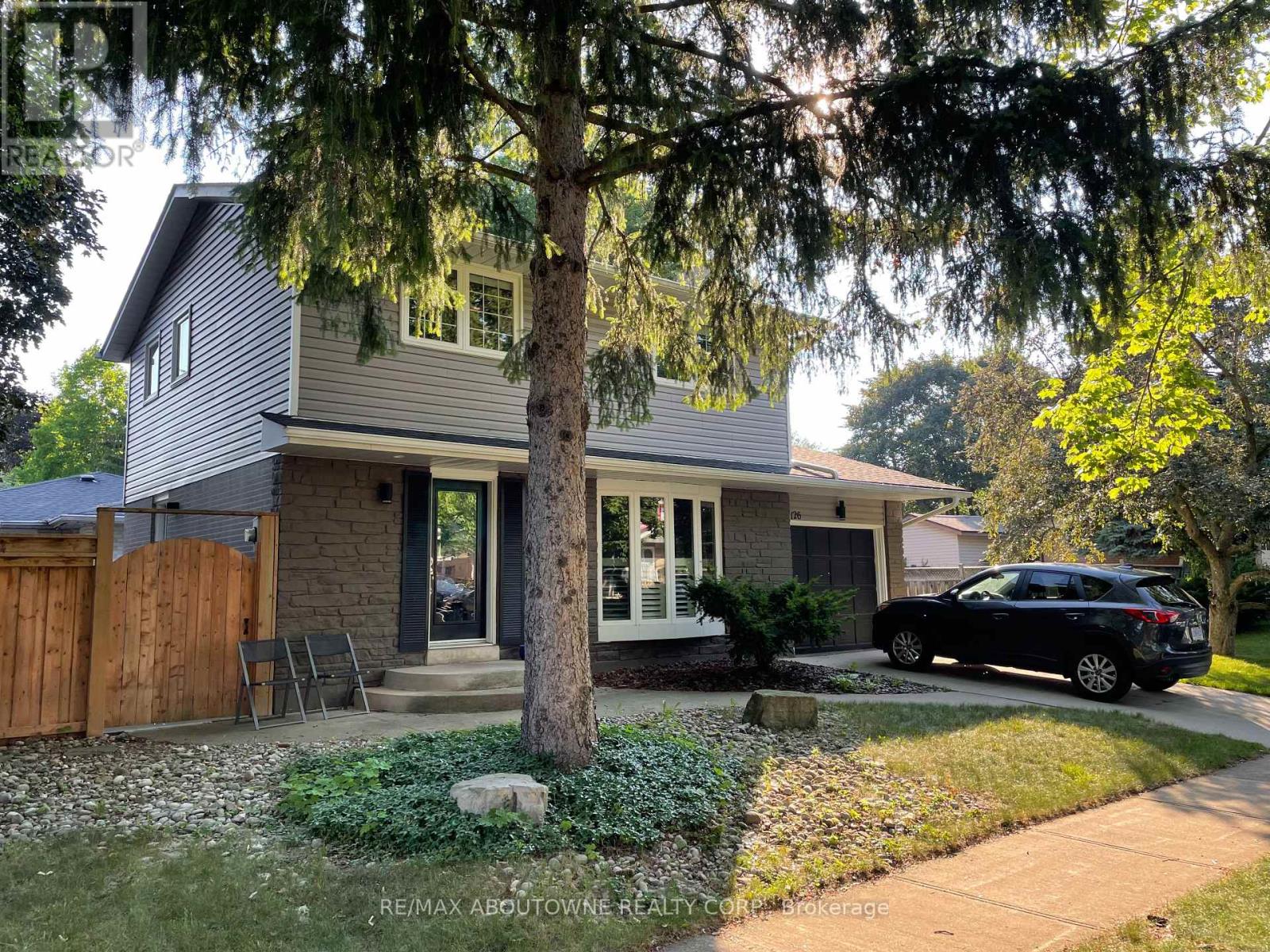 126 Otter Crescent, Oakville, Ontario  L6H 1E6 - Photo 23 - W13034070