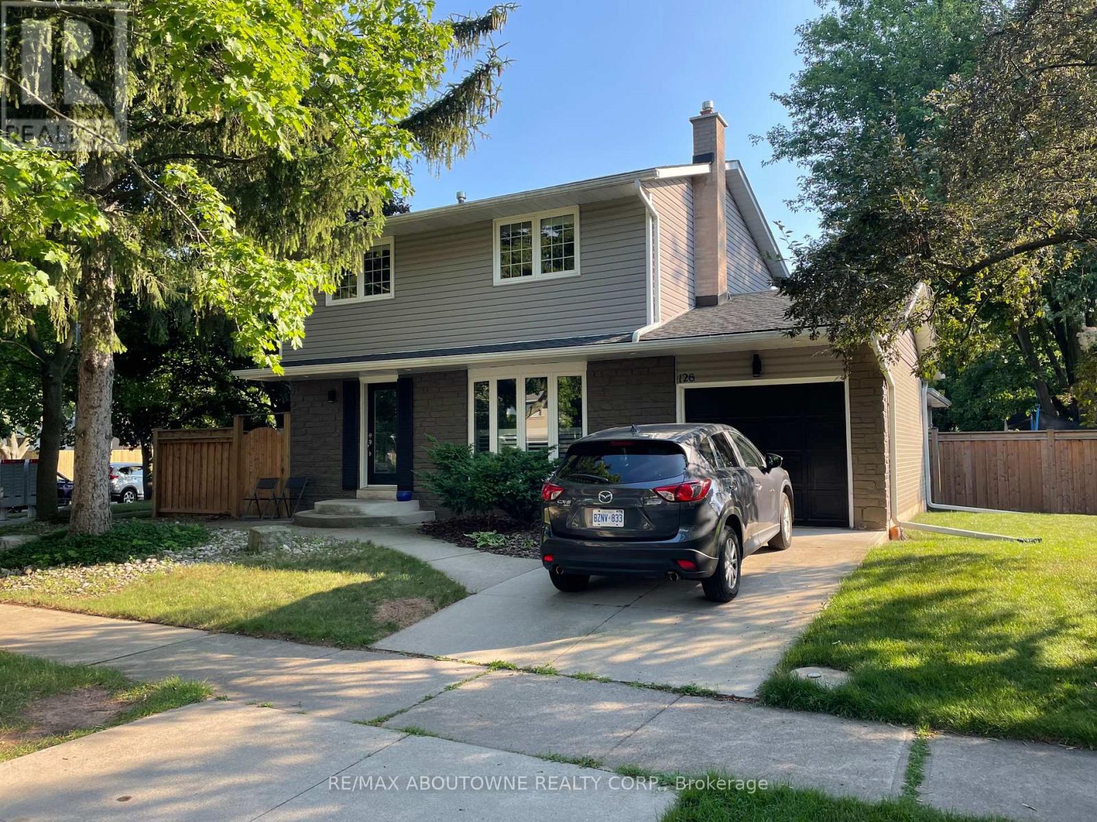 126 Otter Crescent, Oakville, Ontario  L6H 1E6 - Photo 25 - W13034070