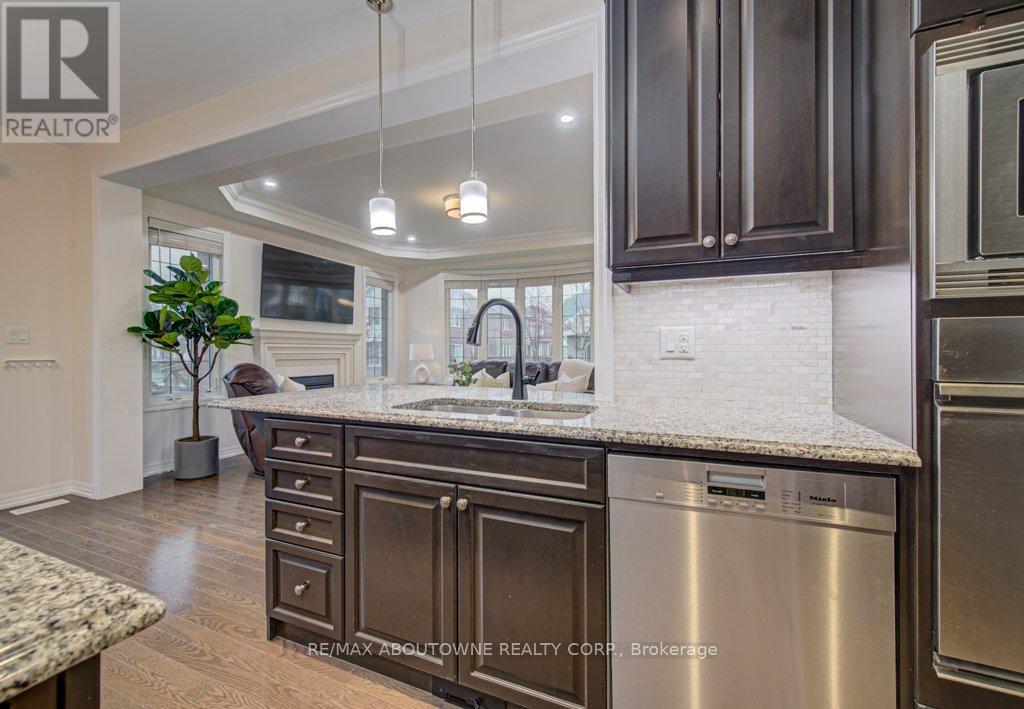 178 Cherryhurst Road, Oakville, Ontario  L6M 0W1 - Photo 12 - W13034088