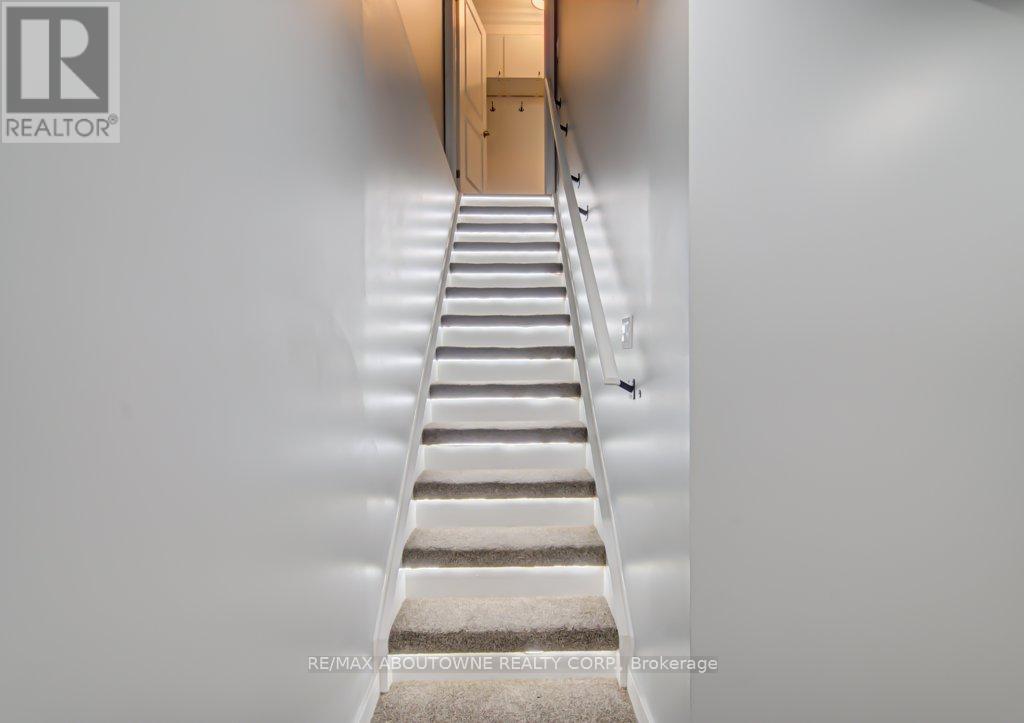 178 Cherryhurst Road, Oakville, Ontario  L6M 0W1 - Photo 28 - W13034088