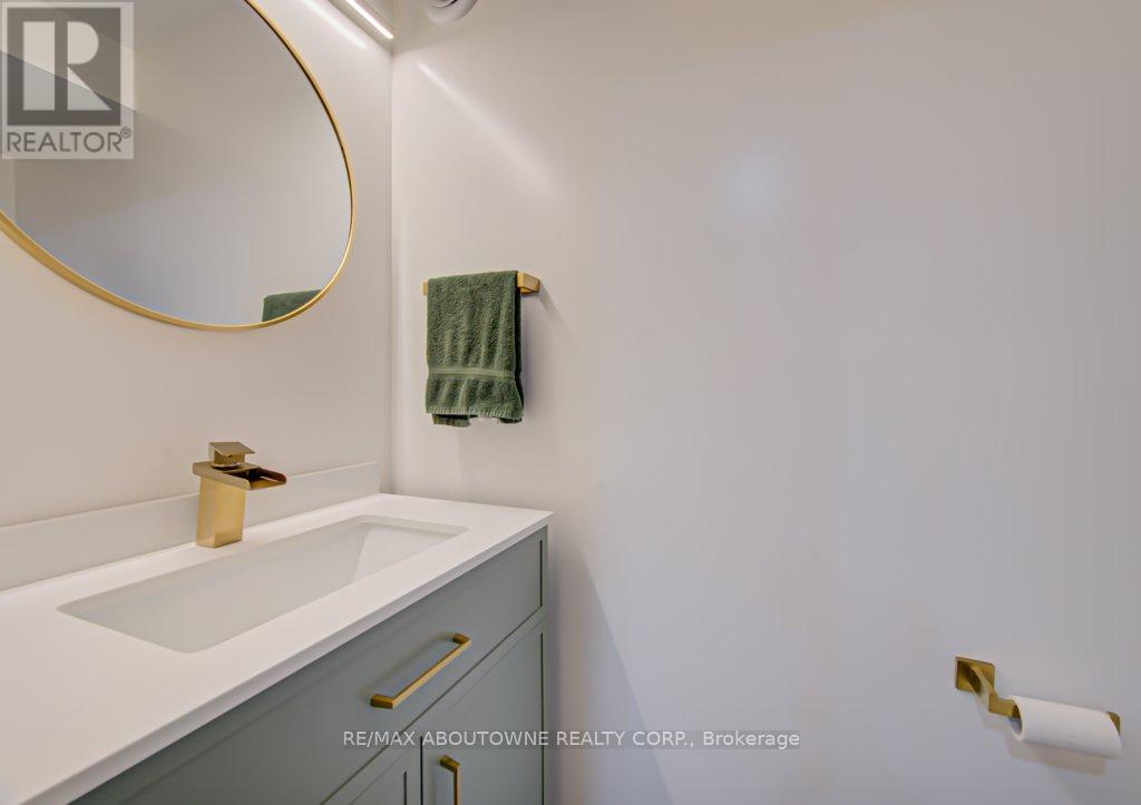 178 Cherryhurst Road, Oakville, Ontario  L6M 0W1 - Photo 33 - W13034088