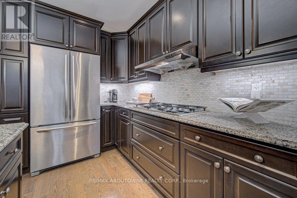 178 Cherryhurst Road, Oakville, Ontario  L6M 0W1 - Photo 7 - W13034088