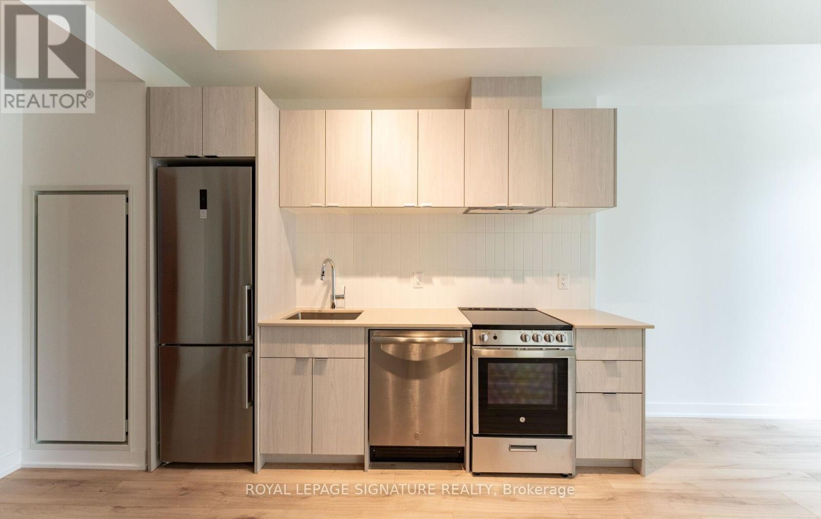 404 - 1660 Bloor Street W, Toronto, Ontario  M6P 1B1 - Photo 11 - W13034154