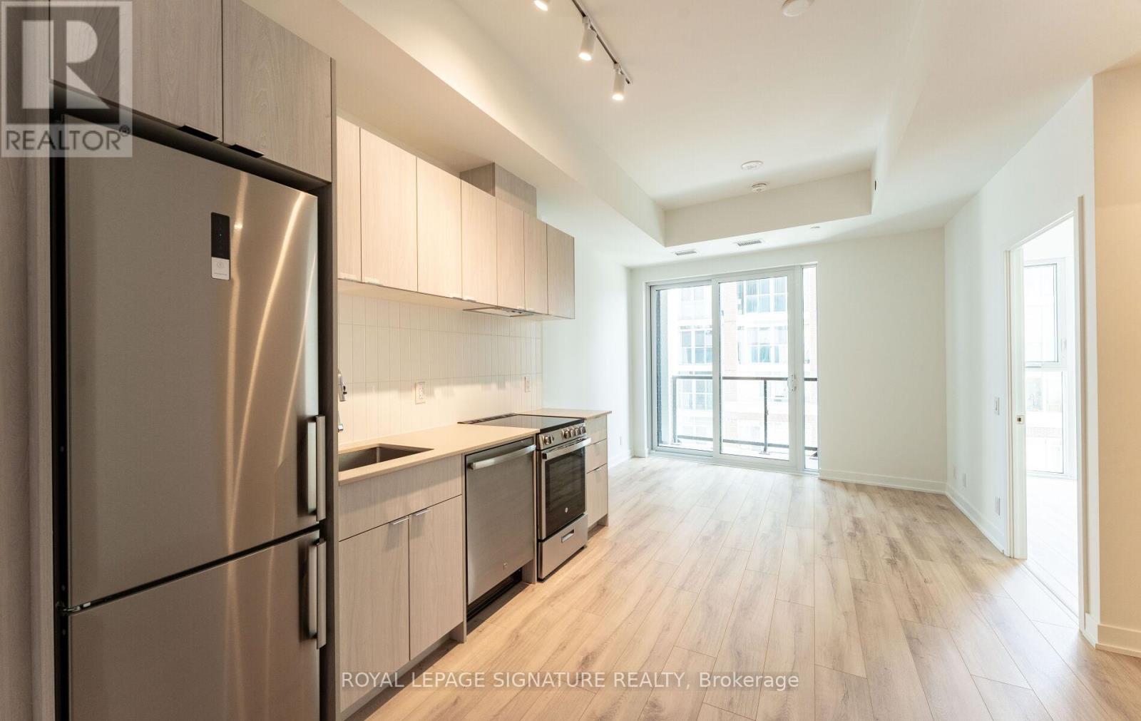 404 - 1660 Bloor Street W, Toronto, Ontario  M6P 1B1 - Photo 4 - W13034154