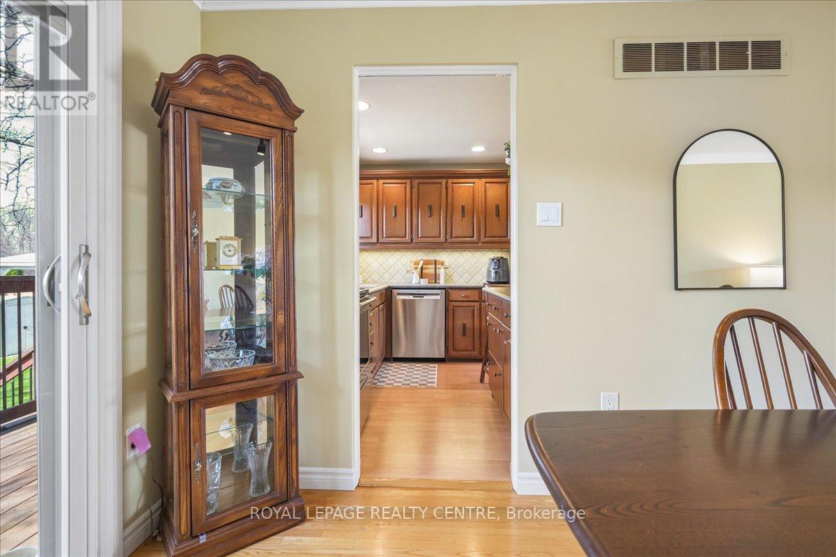 3232 Crosstree Court, Mississauga, Ontario  L5L 1G7 - Photo 18 - W13034162