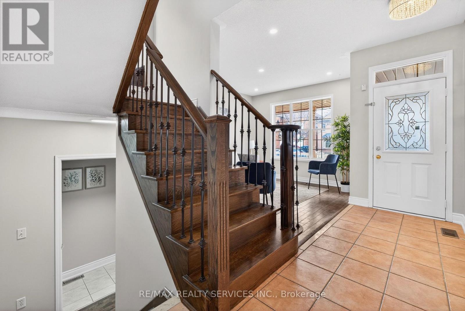 47 Upper Highlands Drive, Brampton, Ontario  L6Z 4V9 - Photo 8 - W13034166