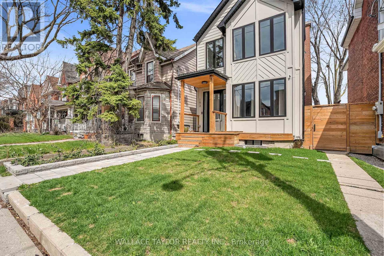 193 Perth Avenue, Toronto, Ontario  M6P 3X7 - Photo 3 - W13034182