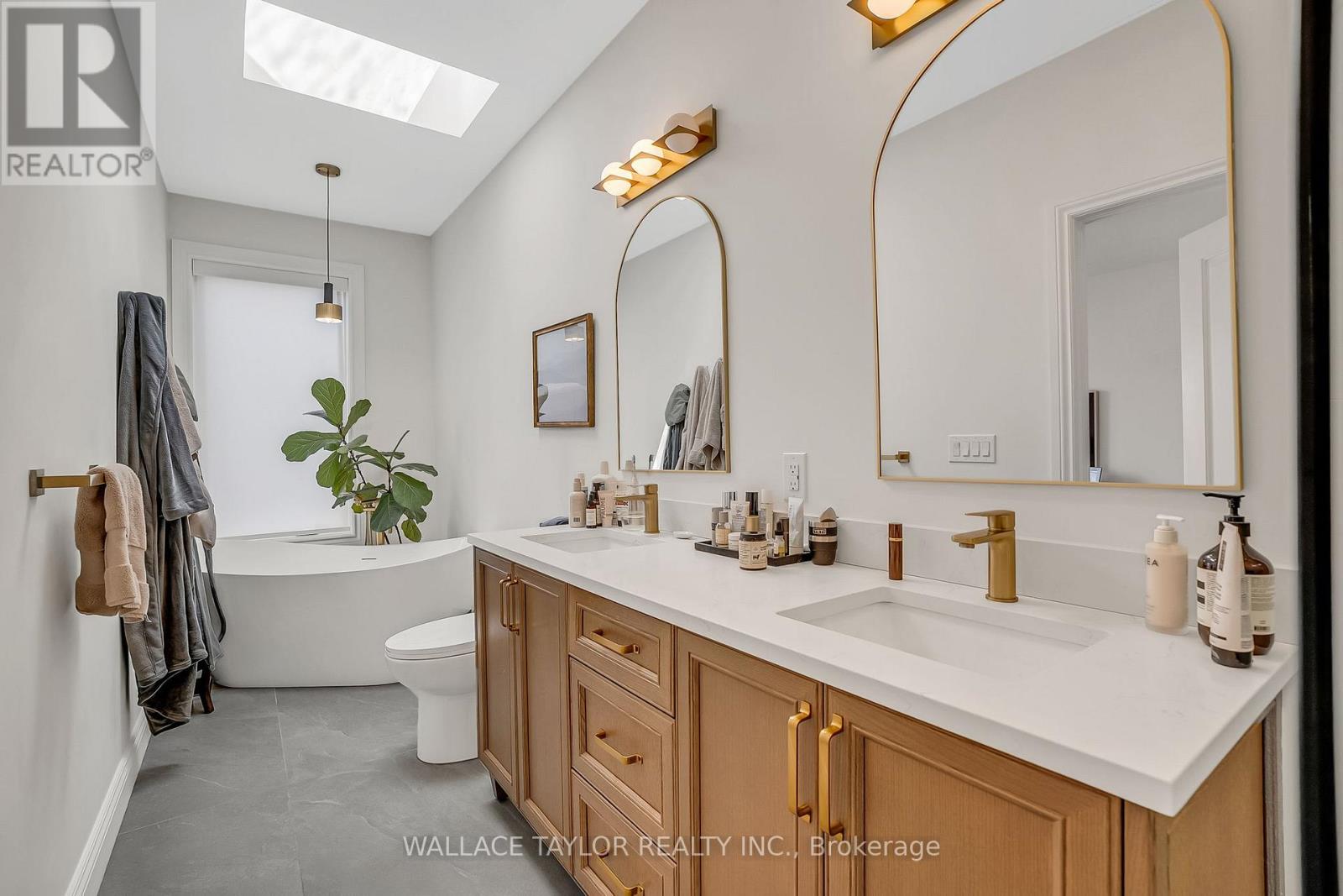 193 Perth Avenue, Toronto, Ontario  M6P 3X7 - Photo 33 - W13034182