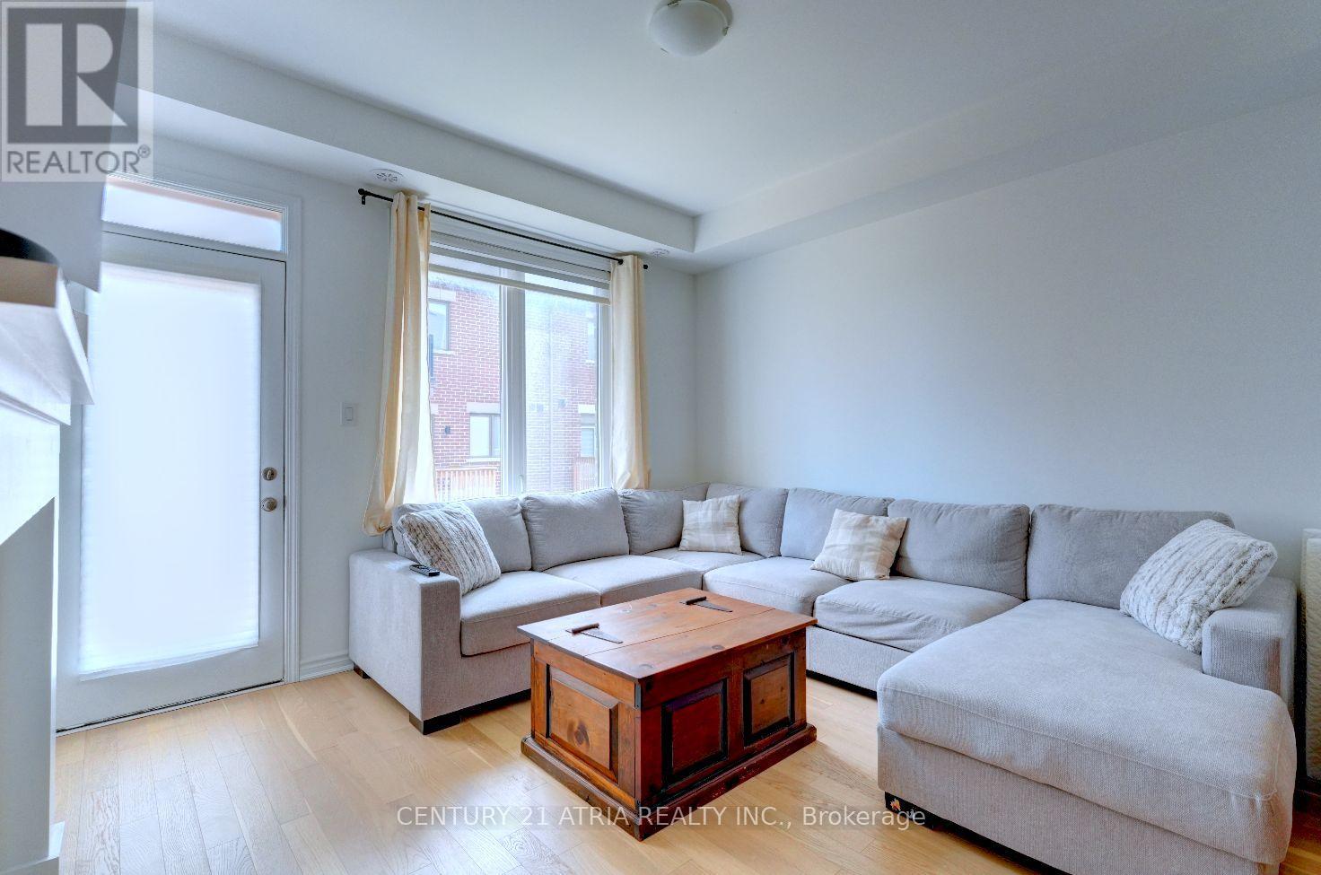 4022 Saida Street, Mississauga, Ontario  L5M 2S8 - Photo 3 - W13034184