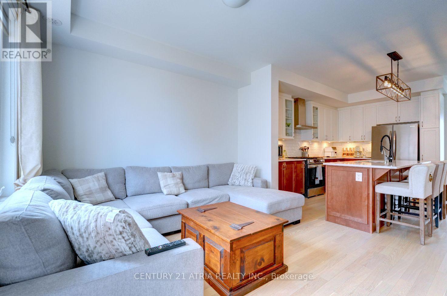 4022 Saida Street, Mississauga, Ontario  L5M 2S8 - Photo 4 - W13034184