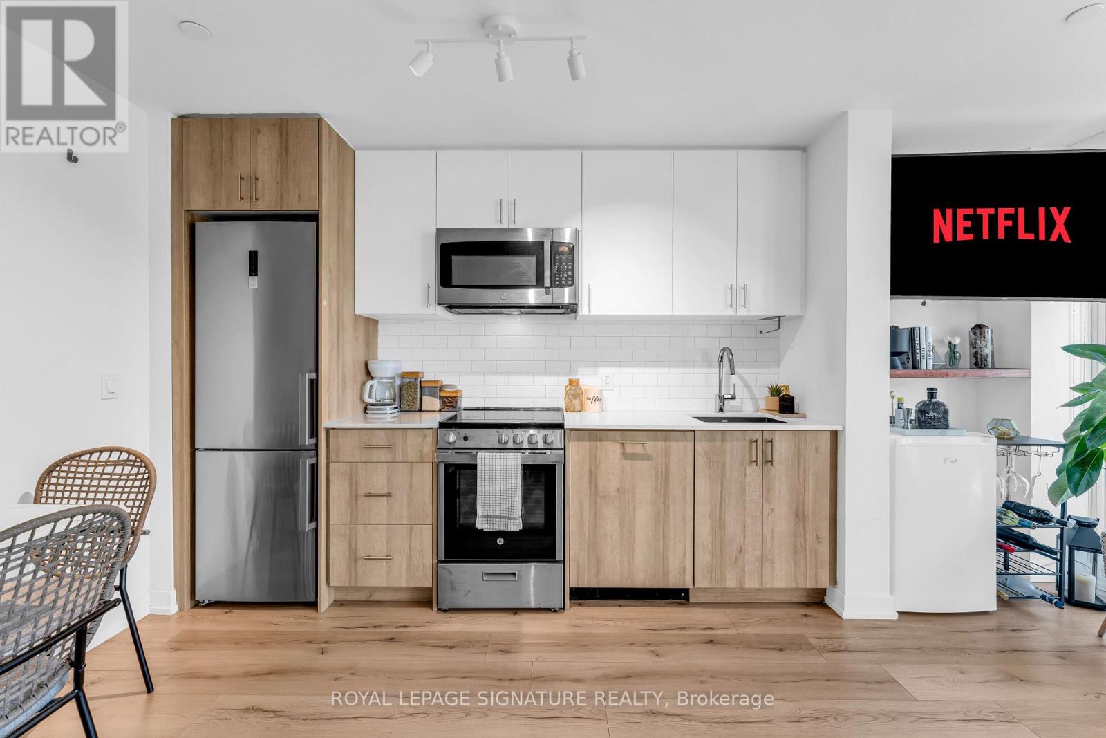 317 - 1195 The Queensway, Toronto, Ontario  M8Z 1R6 - Photo 11 - W13034242