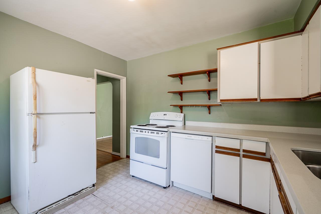 15405 Semiahmoo Avenue, White Rock, British Columbia  V4B 1T6 - Photo 6 - R3112222