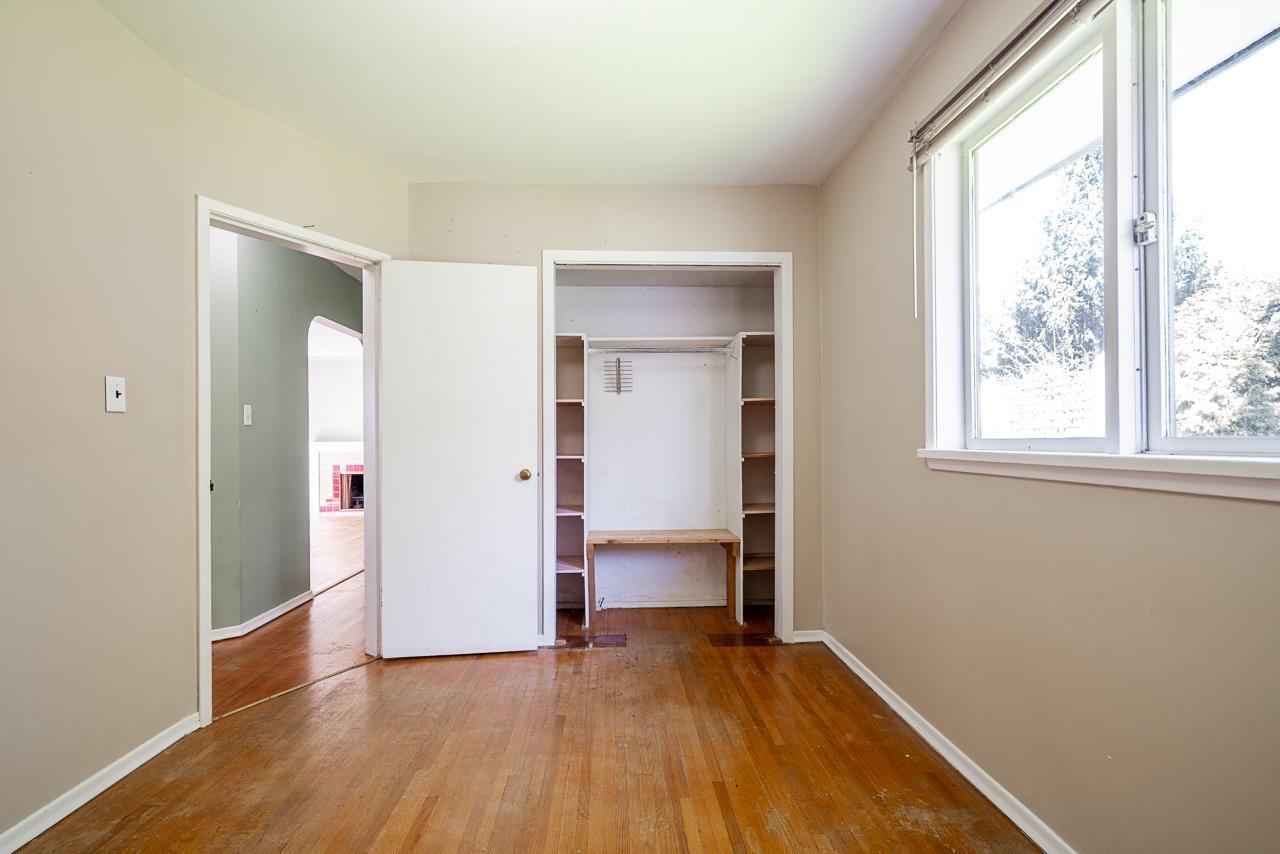 15405 Semiahmoo Avenue, White Rock, British Columbia  V4B 1T6 - Photo 12 - R3112222