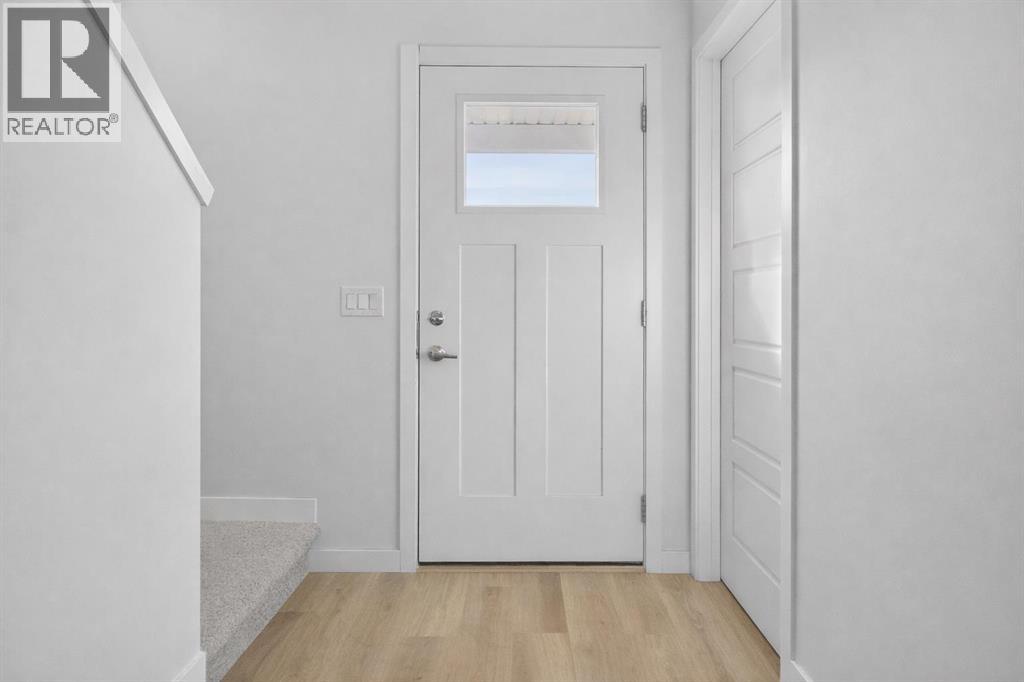 403, 137 Red Embers Link Ne, Calgary, Alberta  T3N 2G4 - Photo 2 - A2295848