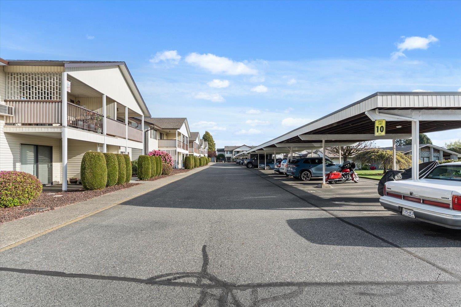 8 32959 George Ferguson Way, Abbotsford, British Columbia  V2S 7W9 - Photo 3 - R3114537