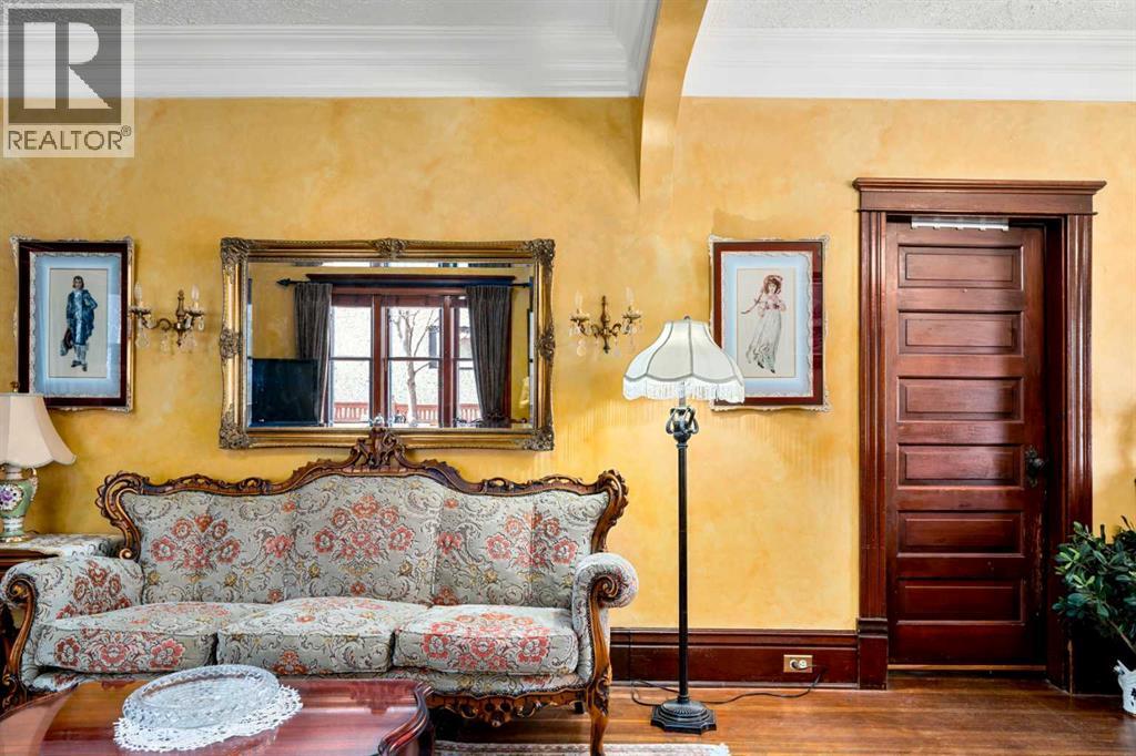 81 Elma Street W, Okotoks, Alberta  T2S 1J9 - Photo 8 - A2303847