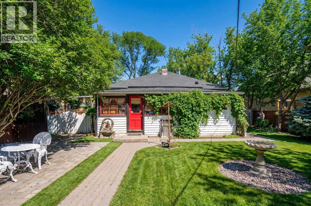 81 Elma Street W, Okotoks, Alberta  T2S 1J9 - Photo 2 - A2303847